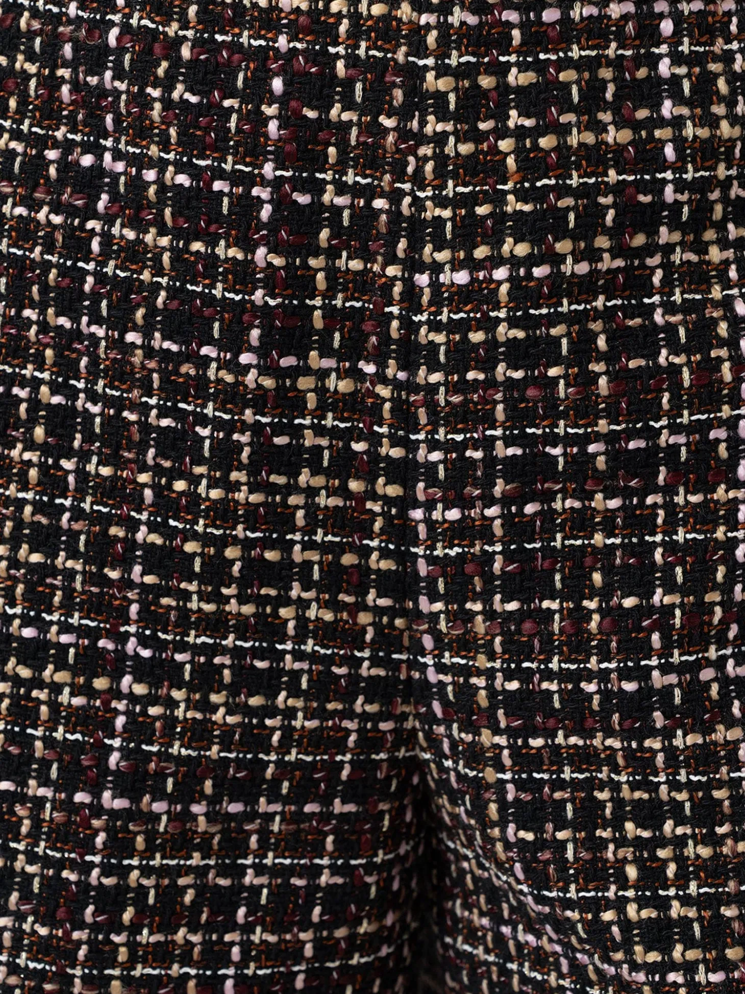 Astrid Short - Black/Burgundy/Gold Boucle