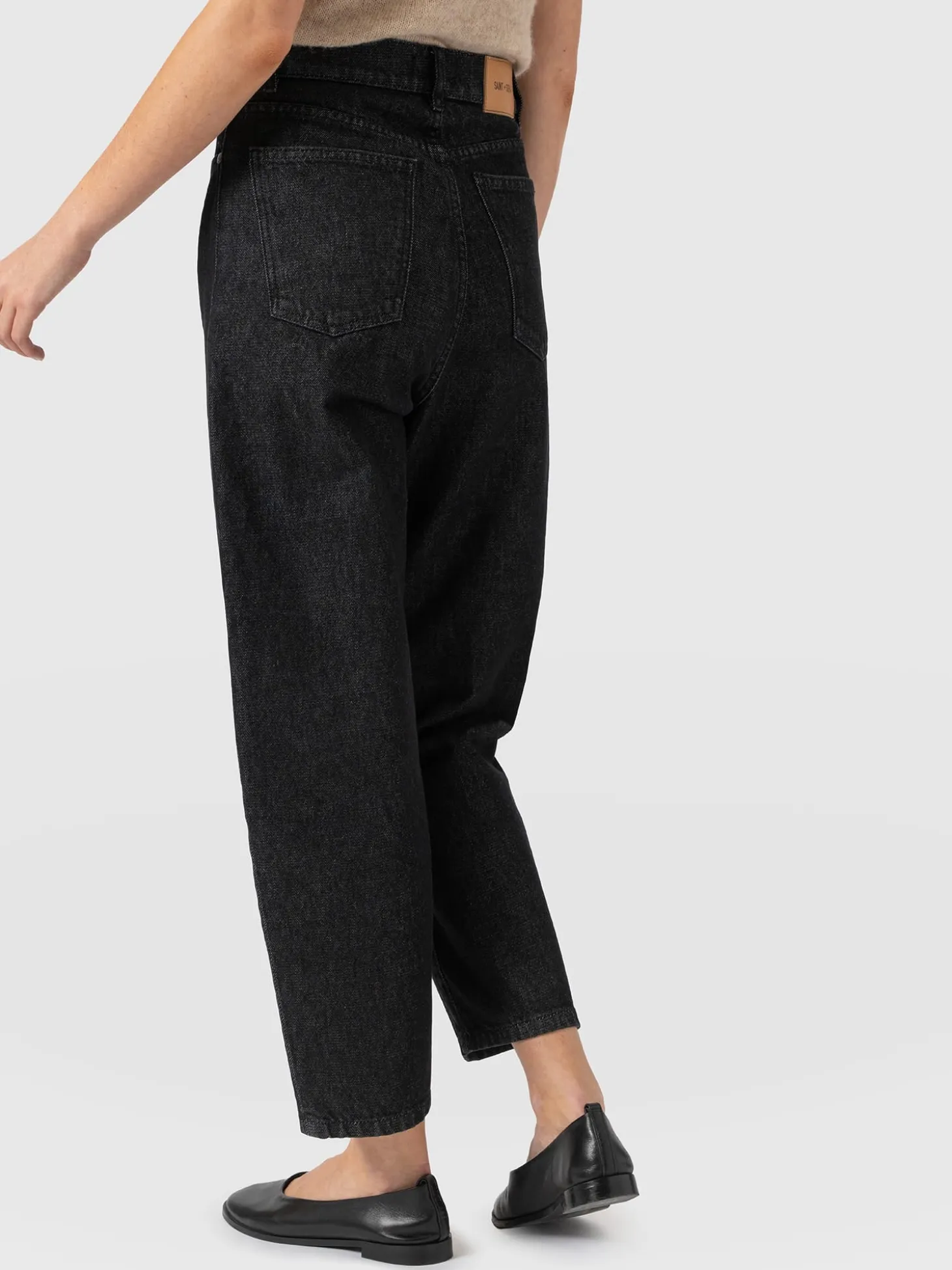 Barrel Leg Jean - Black