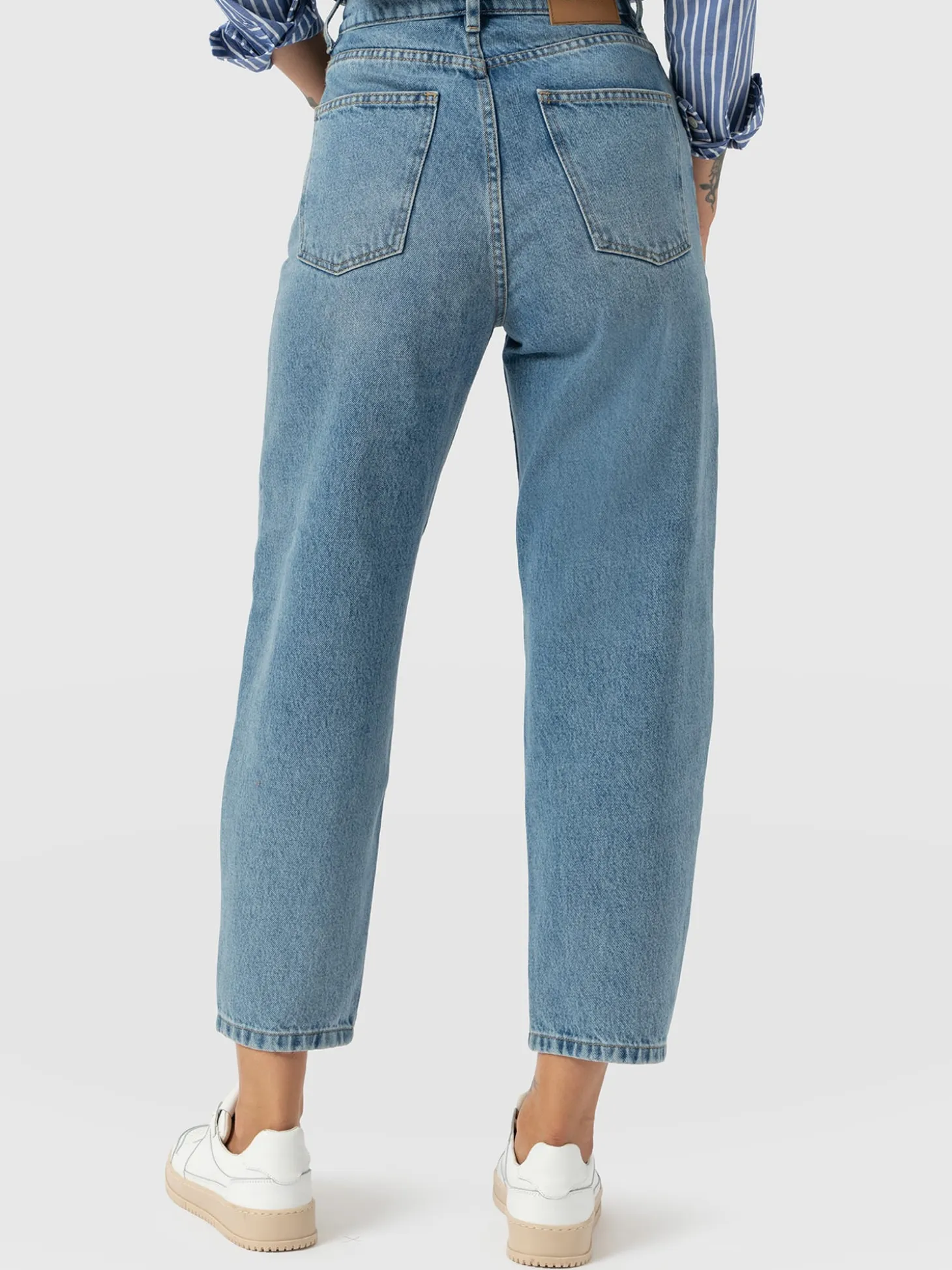 Barrel Leg Jean - Light Blue