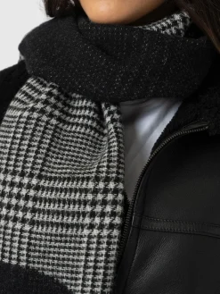 Blake Skull Scarf - Black