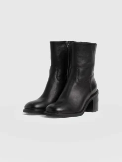 Dakota Ankle Boot - Black