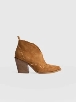 Dallas Studded Ankle Boot - Tan