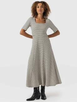 Darcey Short Sleeve Flared Dress - Monochrome Jacquard