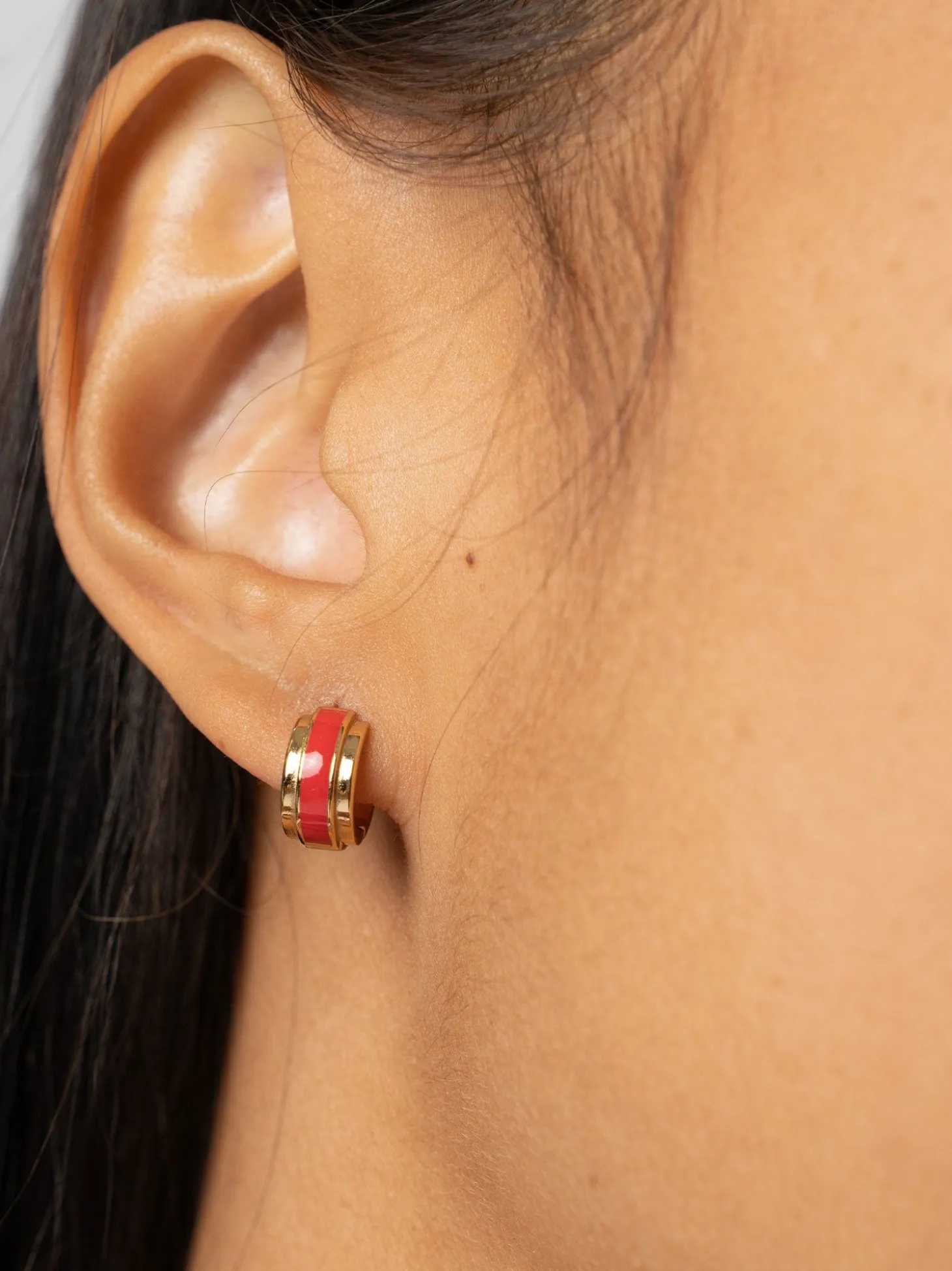 Enamel Stripe Huggie Earrings - Gold/Red