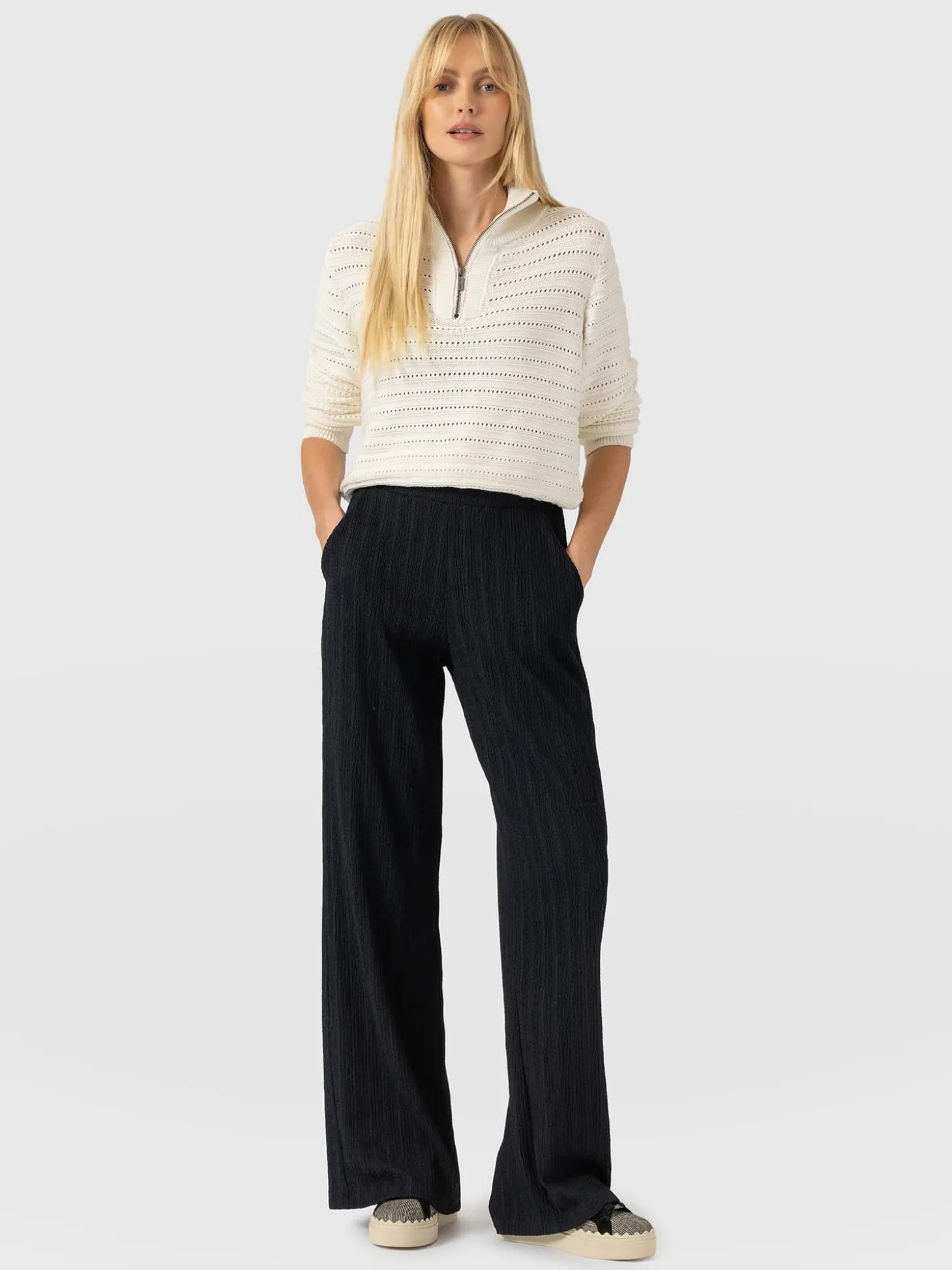 Hoxton Straight Leg Pant - Black Textured