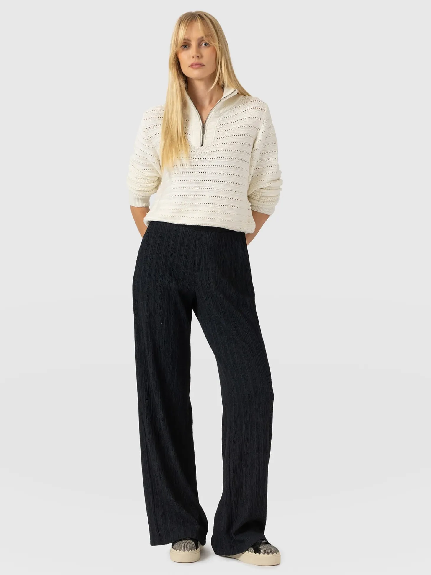 Hoxton Straight Leg Pant - Black Textured
