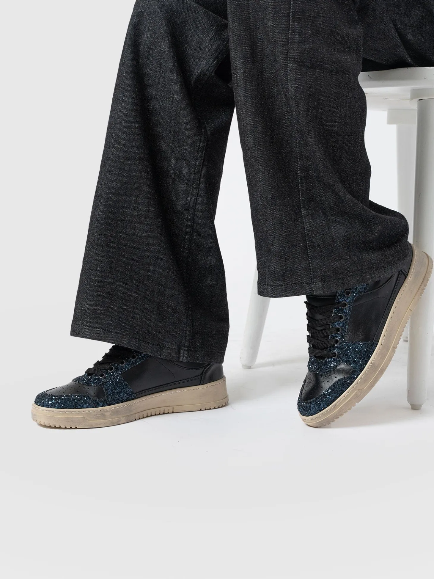 Onyx Sneaker - Black/Navy