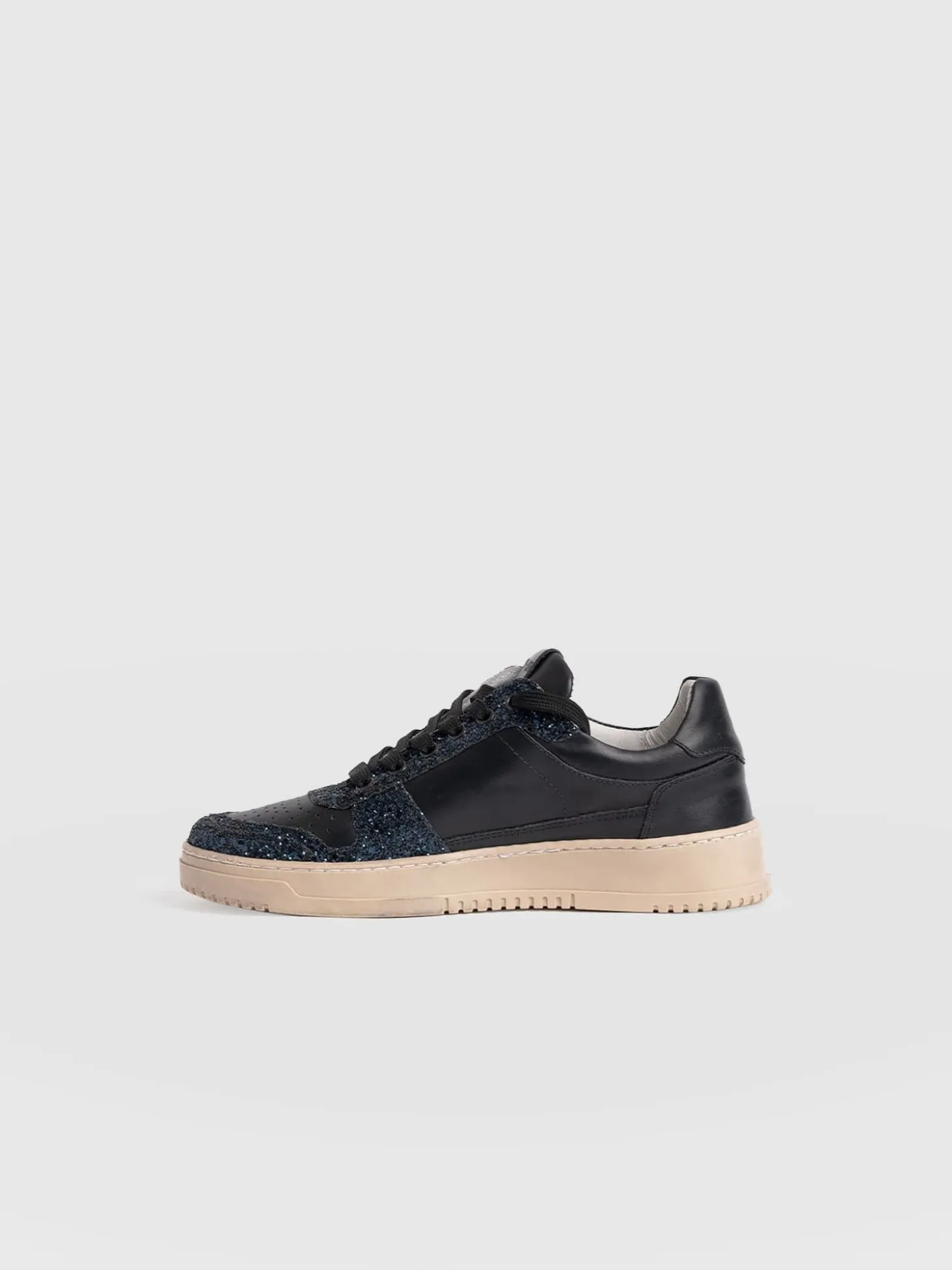 Onyx Sneaker - Black/Navy