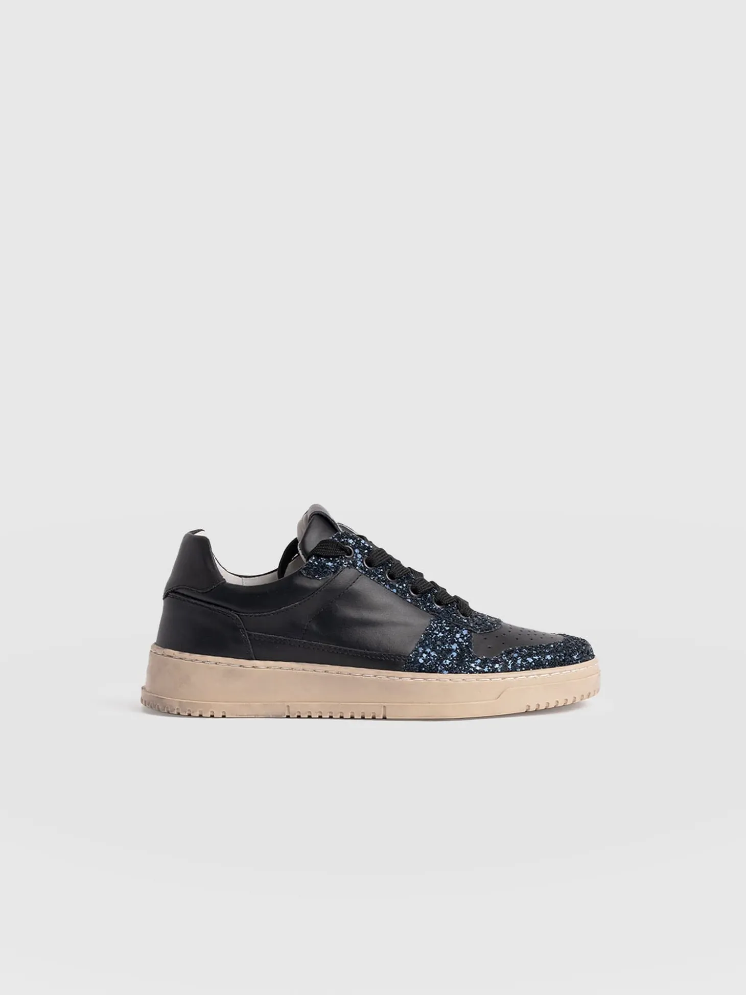 Onyx Sneaker - Black/Navy