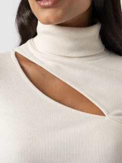 Reveal Turtle Neck - Cream