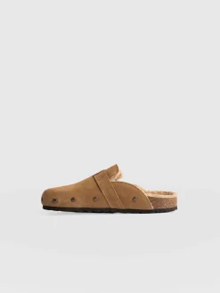 Studded Clogs - Tan Shearling