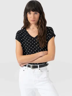 Turn Up Contrast V Neck Tee - Black Polka Dot